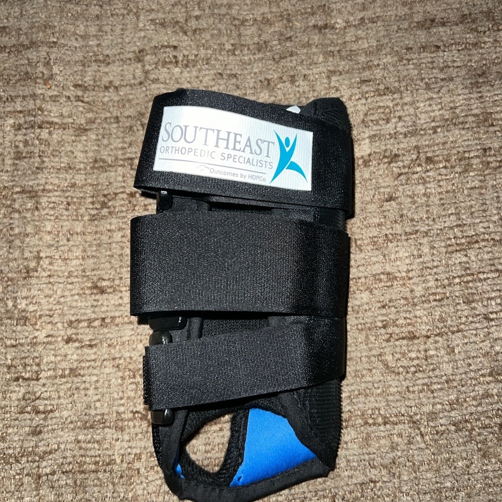 Orthopedic Left Wrist Brace XS